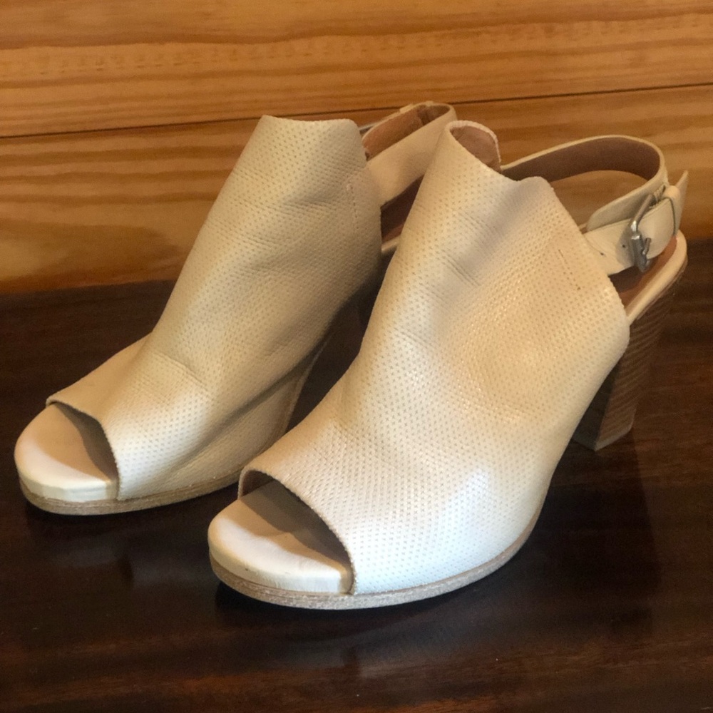 Women's Cream Peep-Toe Heeled Sandals